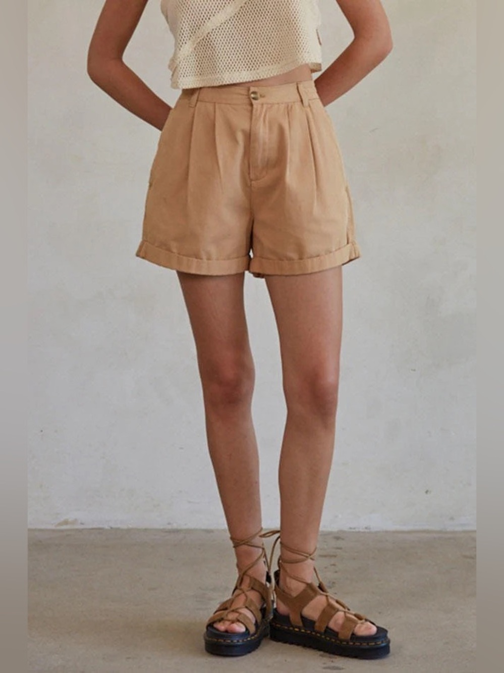 MOTF cotton blend high waisted shorts XS tan denim pockets summer classic luxury